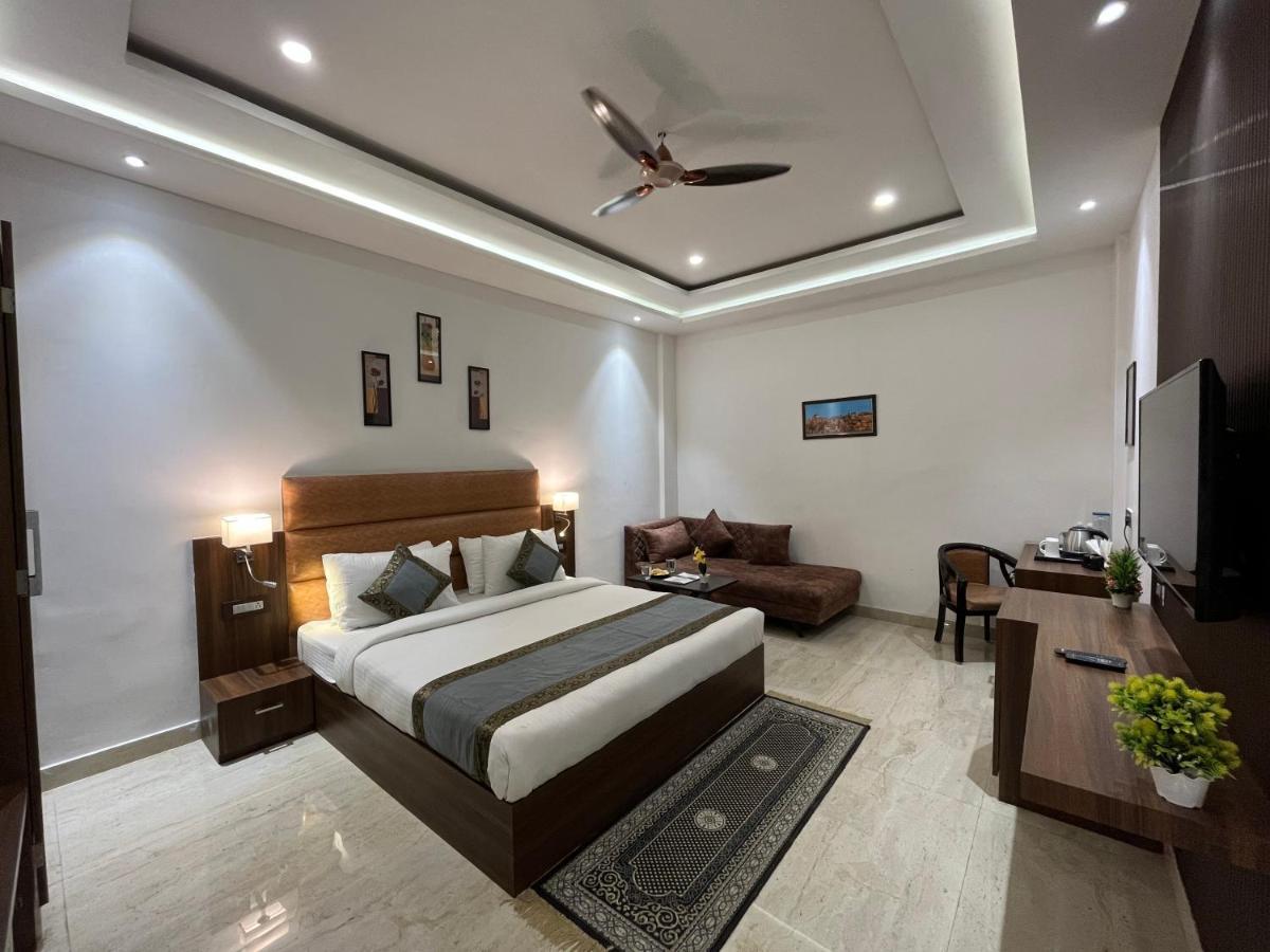 Hotel Kalawati Palace Варанаси Экстерьер фото