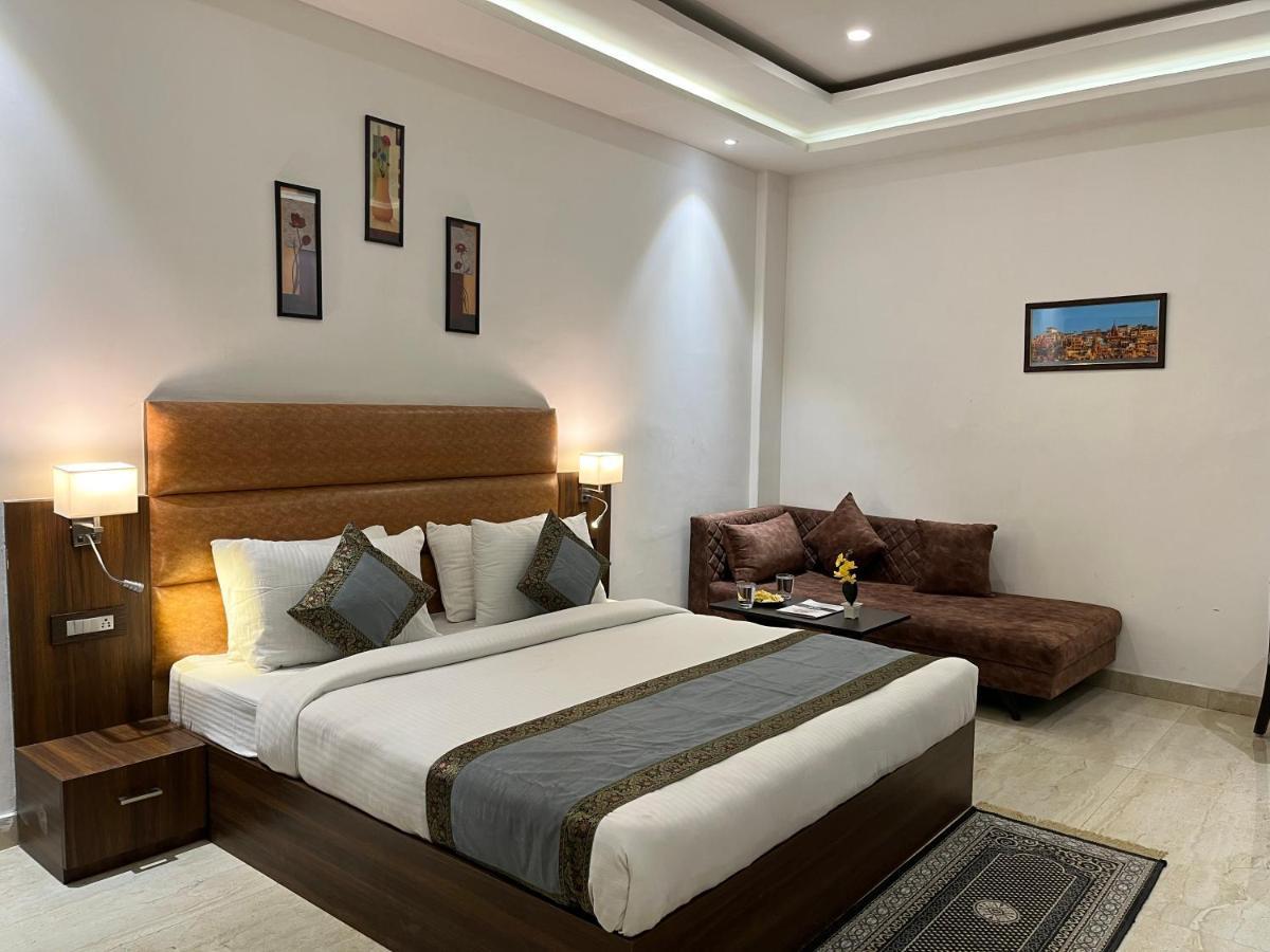 Hotel Kalawati Palace Варанаси Экстерьер фото