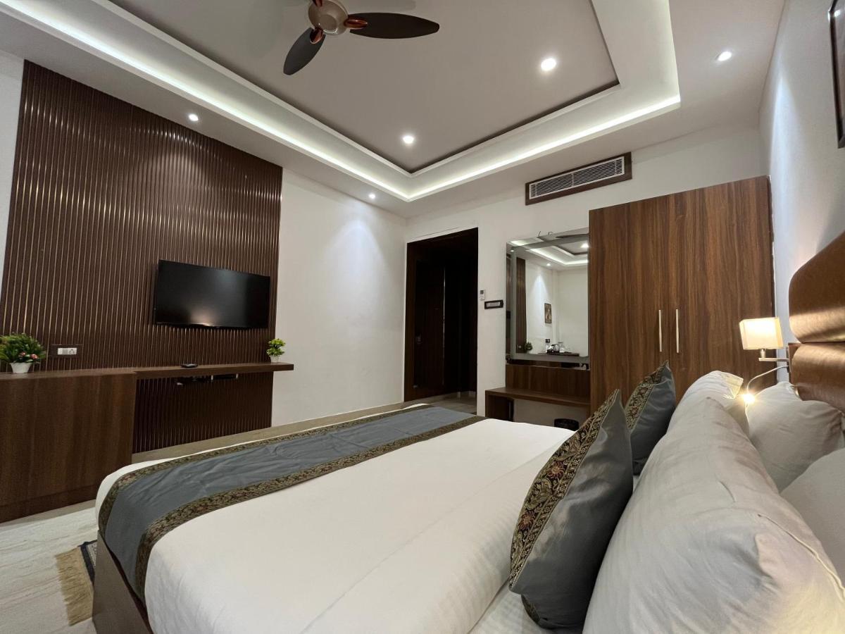 Hotel Kalawati Palace Варанаси Экстерьер фото